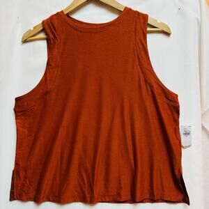 Old Navy Active Ultra Lite Medium Go Dry Athletic Tank Women’s Burnt Orange